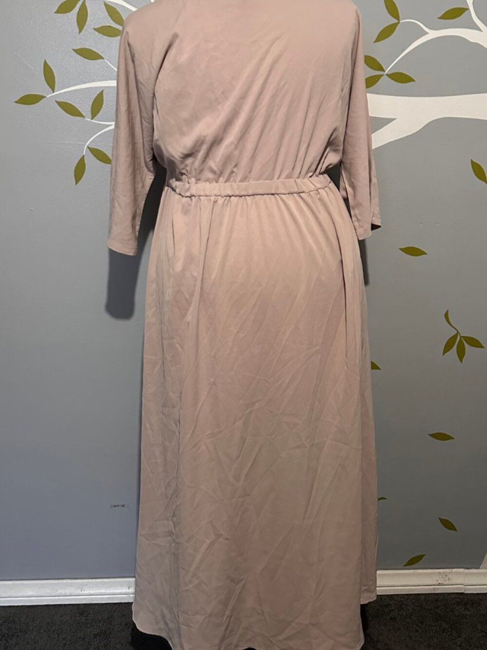 Bloomchic Keyhole Dress - Picture 3 of 3
